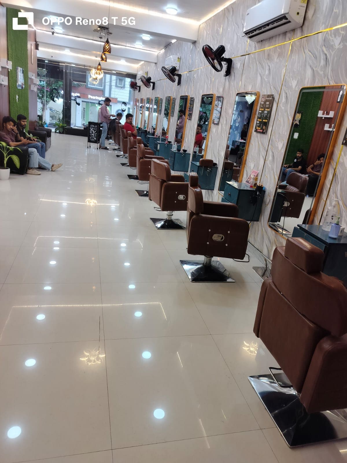 MU Unisex Salon photo 3