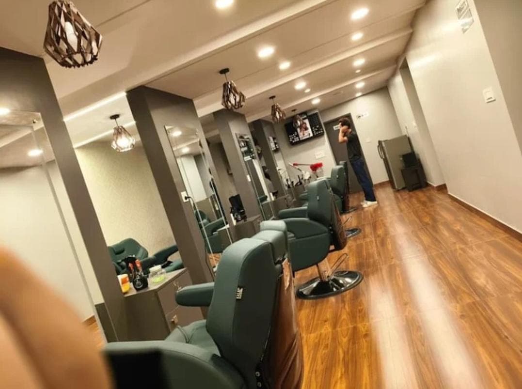 N75 The Family Salon photo 3